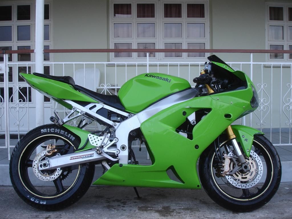 Ανταλλακτικά για KAWASAKI ZX 636R 2004