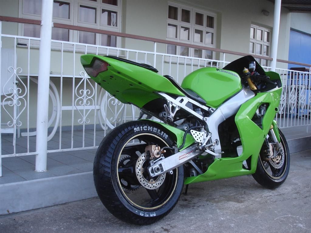 Ανταλλακτικά για KAWASAKI ZX 636R 2004