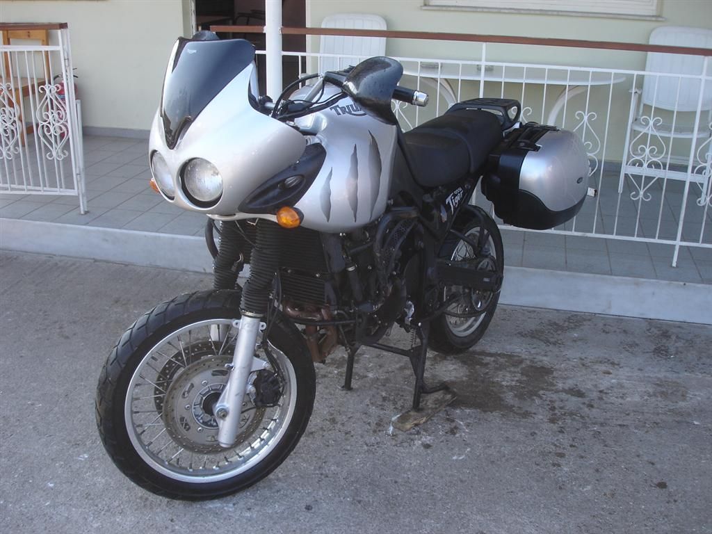 Ανταλλακτικά για TRIUMPH TIGER 955 2000