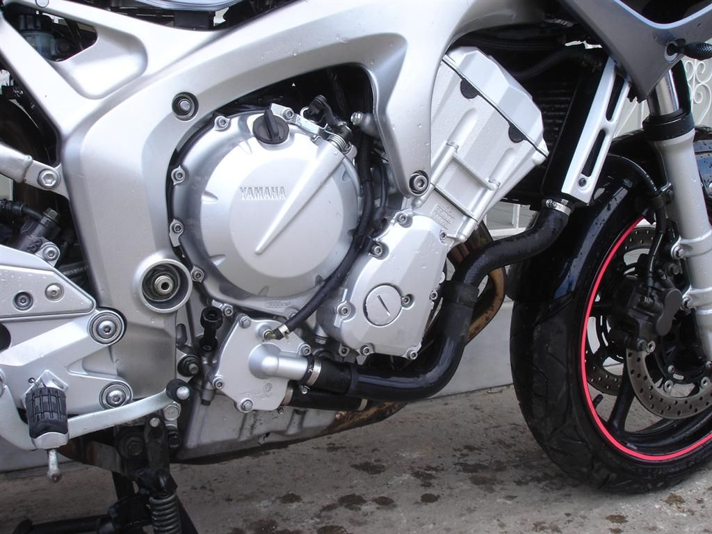 Ανταλλακτικά για YAMAHA FZ6 FAZER 2004