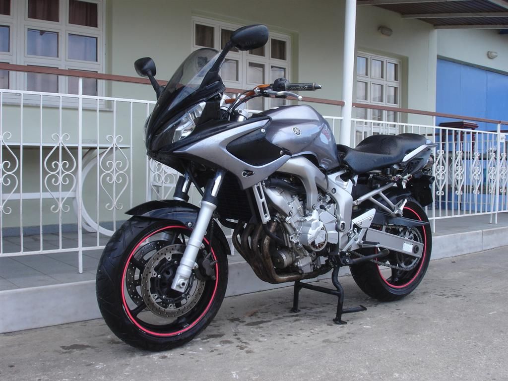 Ανταλλακτικά για YAMAHA FZ6 FAZER 2004
