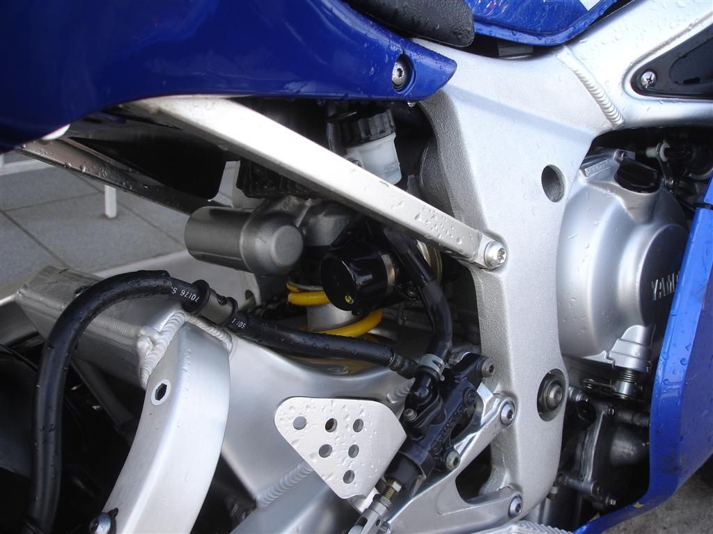 Ανταλλακτικά για YAMAHA YZF R6 2002