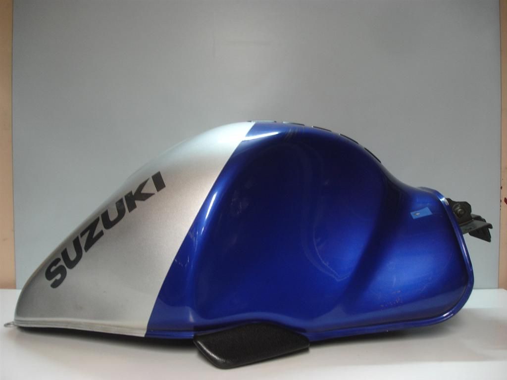 ΝΤΕΠΟΖΙΤΟ SUZUKI GSX-R HAYABUSA 1300 2005