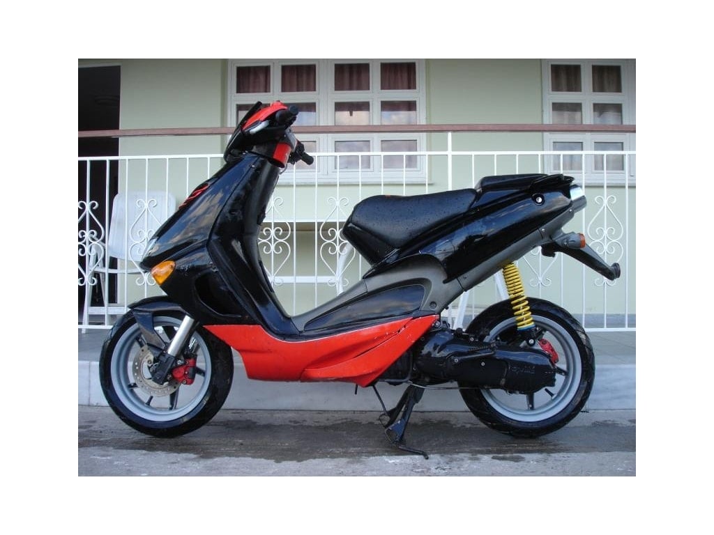 Ανταλλακτικά για APRILIA SR 50 R 2000