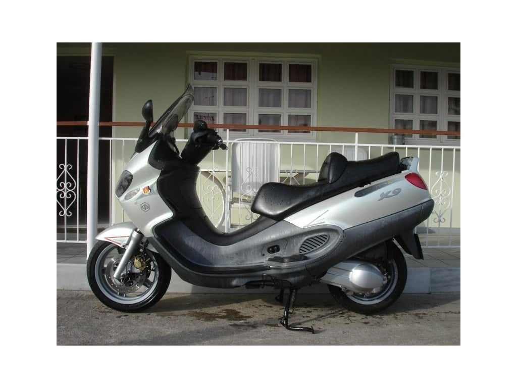 Aνταλλακτικά PIAGGIO X9 250 2004