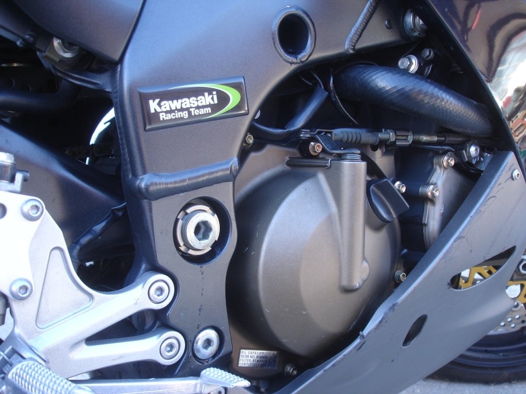ΑΝΤΑΛΛΑΚΤΙΚΑ KAWASAKI ZX-10R 1000 2005