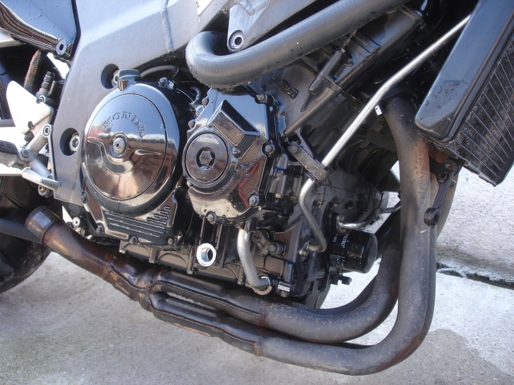 ΑΝΤΑΛΛΑΚΤΙΚΑ HONDA CBR 1100XX SUPER BLACKBIRD 1100 